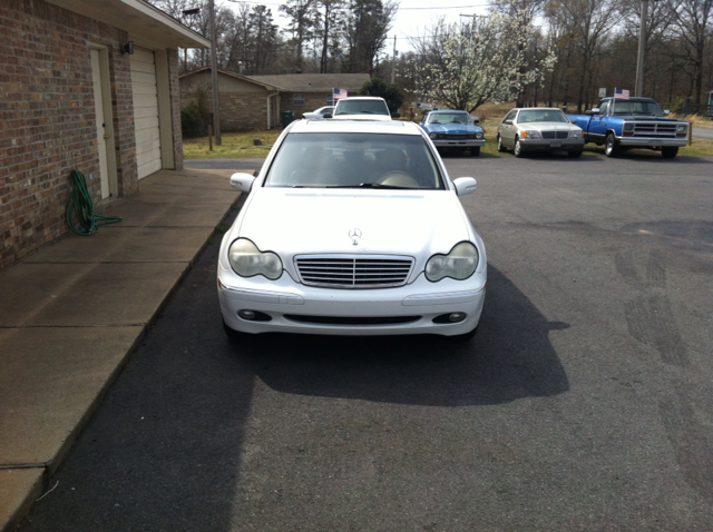 2001 Mercedes-Benz C-Class 3.2 TL - Extra Sharp