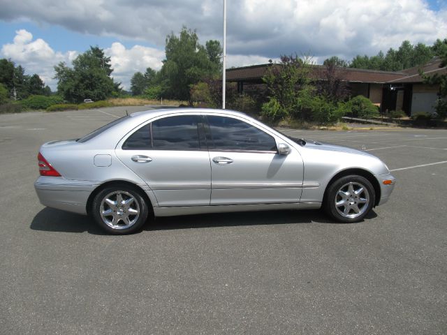 2001 Mercedes-Benz C-Class Series 4