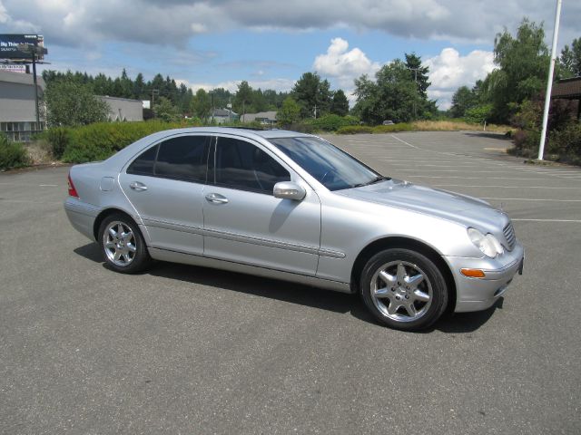 2001 Mercedes-Benz C-Class Series 4