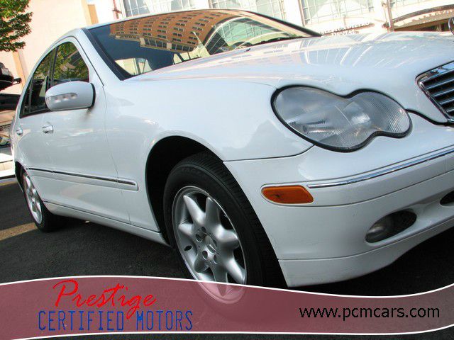 2001 Mercedes-Benz C-Class 3.2 TL - Extra Sharp