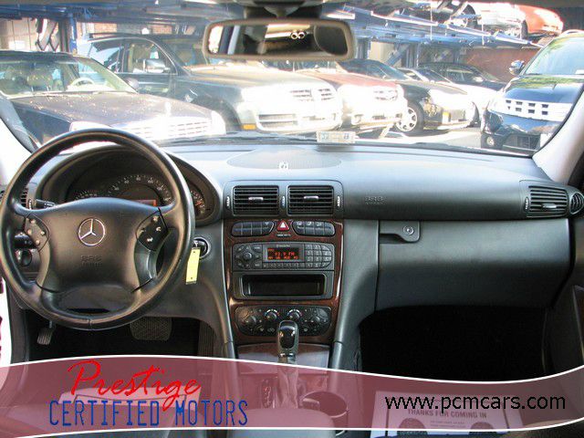 2001 Mercedes-Benz C-Class 3.2 TL - Extra Sharp