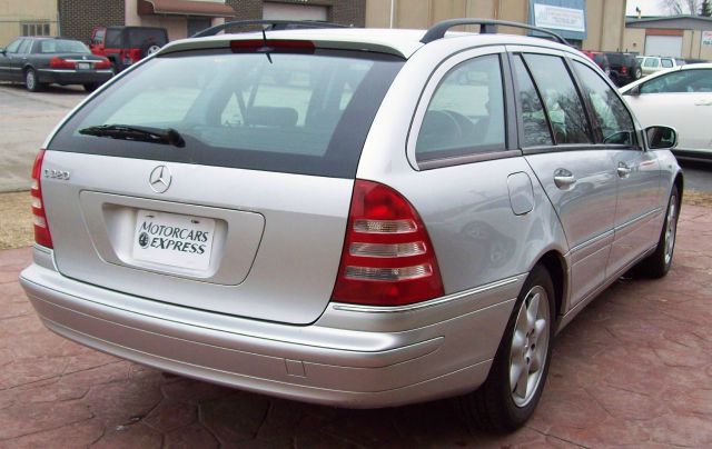 2002 Mercedes-Benz C-Class Series 4