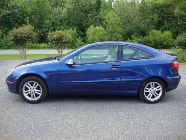 2002 Mercedes-Benz C-Class Level 2, 1-owner