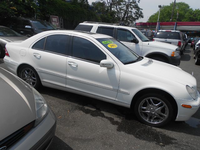 2002 Mercedes-Benz C-Class E-350 Super Duty 158 WB DRW