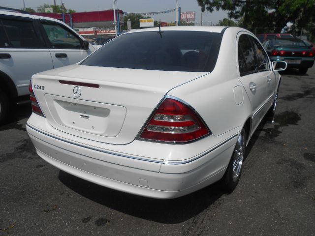 2002 Mercedes-Benz C-Class E-350 Super Duty 158 WB DRW