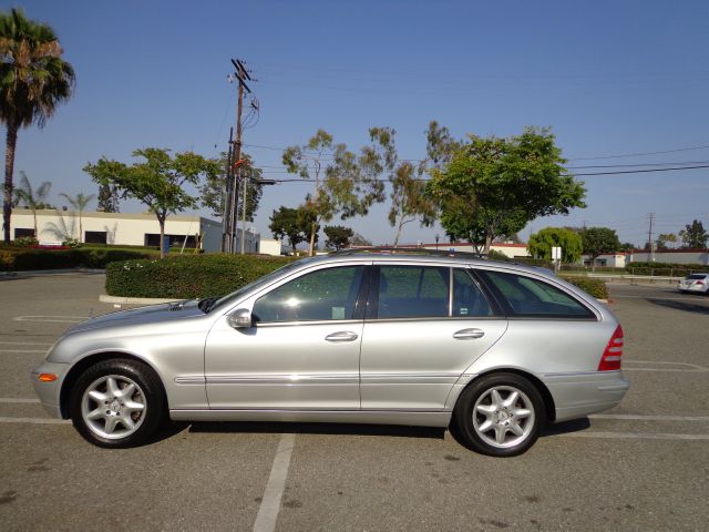 2002 Mercedes-Benz C-Class Series 4