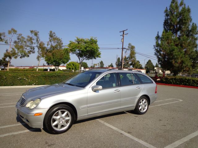 2002 Mercedes-Benz C-Class Series 4