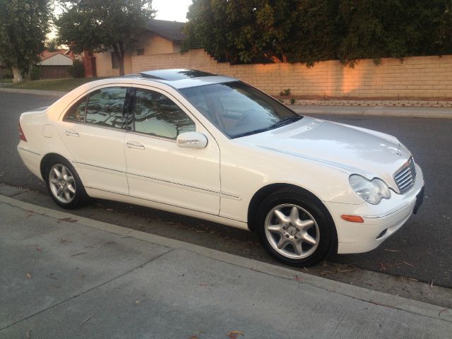 2002 Mercedes-Benz C-Class E-350 Super Duty 158 WB DRW