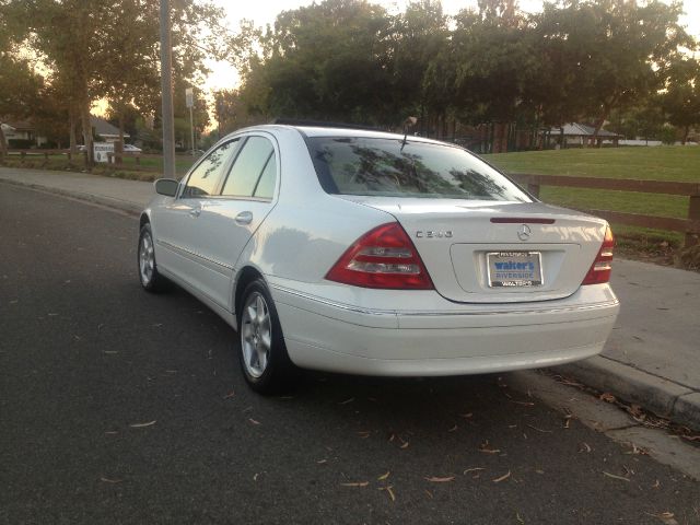 2002 Mercedes-Benz C-Class E-350 Super Duty 158 WB DRW