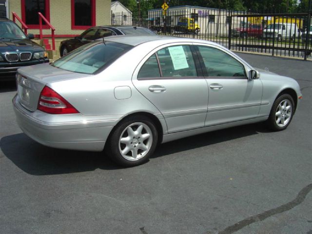 2002 Mercedes-Benz C-Class E-350 Super Duty 158 WB DRW