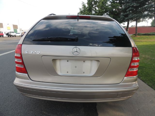 2002 Mercedes-Benz C-Class Series 4