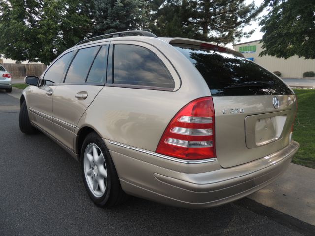 2002 Mercedes-Benz C-Class Series 4