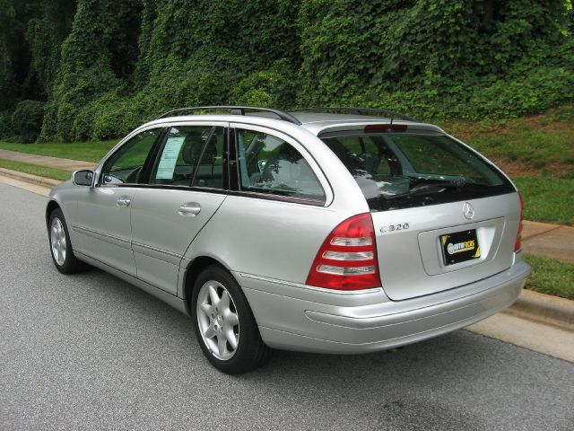 2003 Mercedes-Benz C-Class Series 4