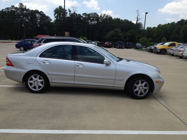 2003 Mercedes-Benz C-Class E-350 Super Duty 158 WB DRW