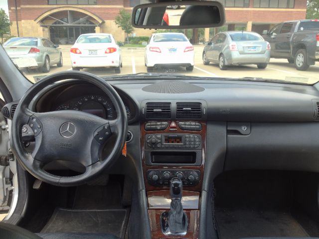 2003 Mercedes-Benz C-Class E-350 Super Duty 158 WB DRW