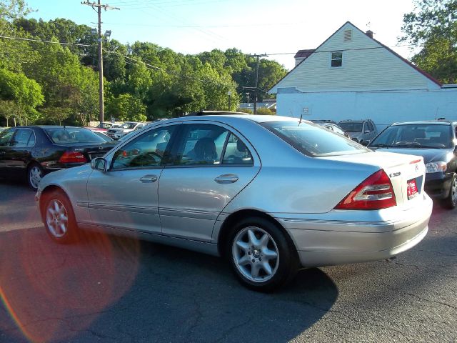 2003 Mercedes-Benz C-Class Crew Cab Amarillo 4X4