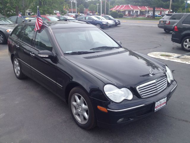 2003 Mercedes-Benz C-Class 3.2 TL - Extra Sharp