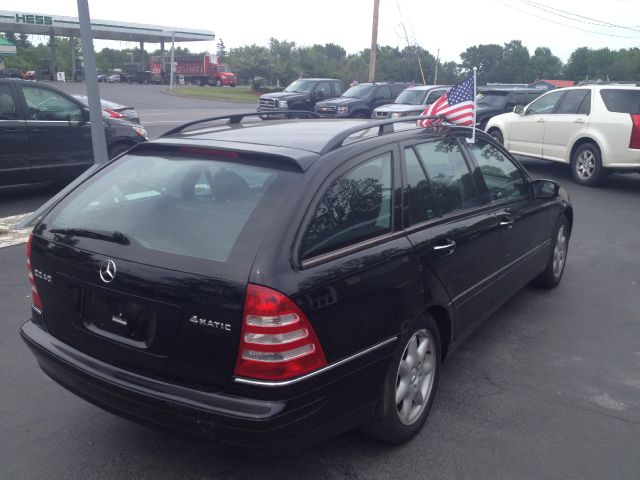 2003 Mercedes-Benz C-Class 3.2 TL - Extra Sharp