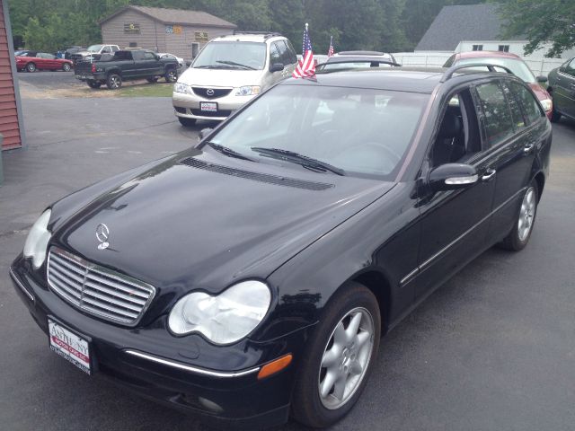 2003 Mercedes-Benz C-Class 3.2 TL - Extra Sharp