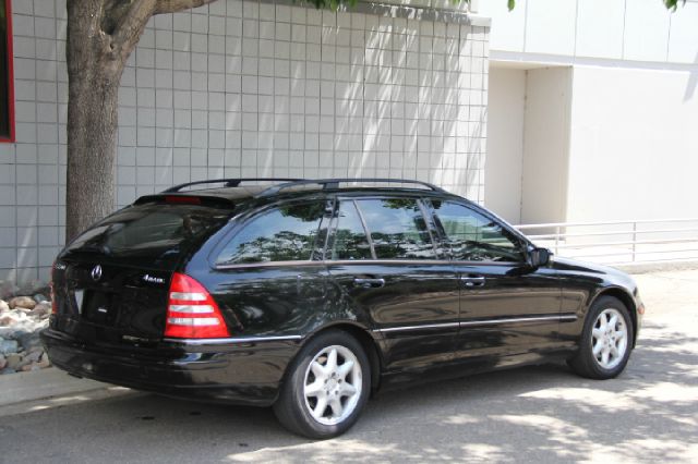 2003 Mercedes-Benz C-Class 3.2 TL - Extra Sharp