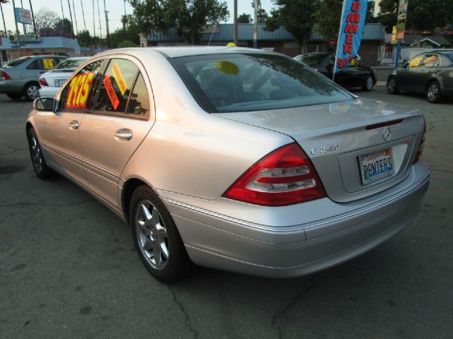 2003 Mercedes-Benz C-Class E-350 Super Duty 158 WB DRW