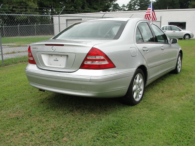 2003 Mercedes-Benz C-Class E-350 Super Duty 158 WB DRW