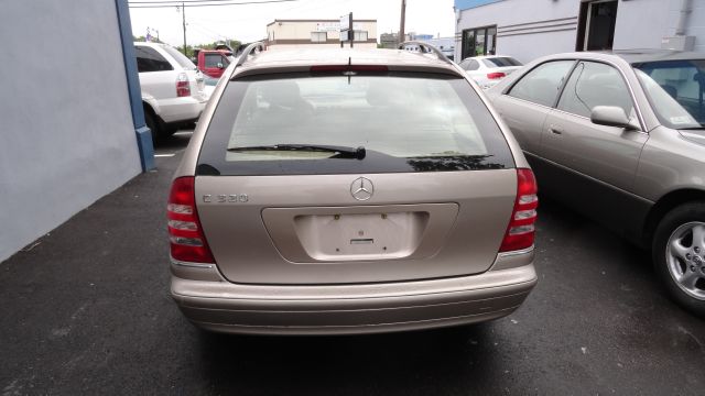 2003 Mercedes-Benz C-Class Series 4