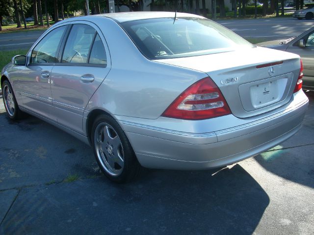 2003 Mercedes-Benz C-Class E-350 Super Duty 158 WB DRW