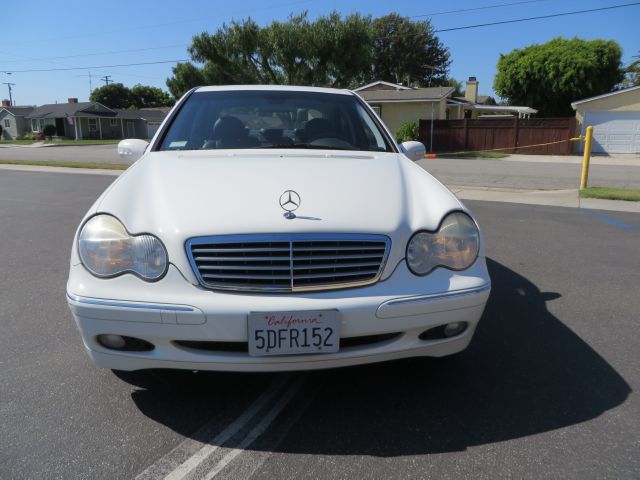 2003 Mercedes-Benz C-Class E-350 Super Duty 158 WB DRW