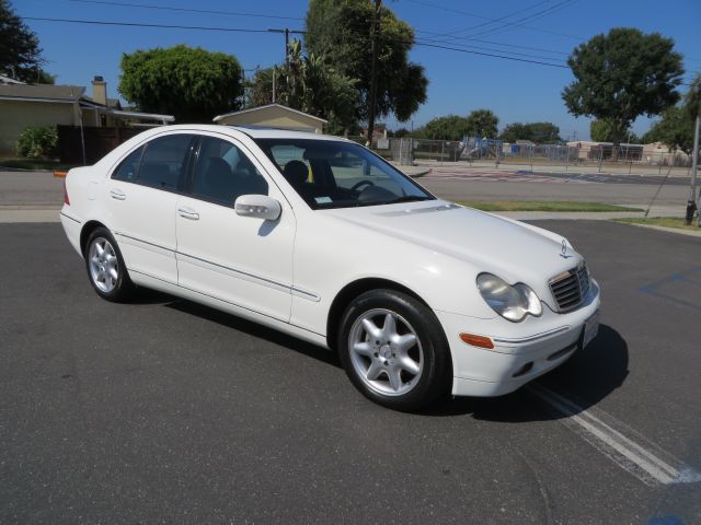 2003 Mercedes-Benz C-Class E-350 Super Duty 158 WB DRW