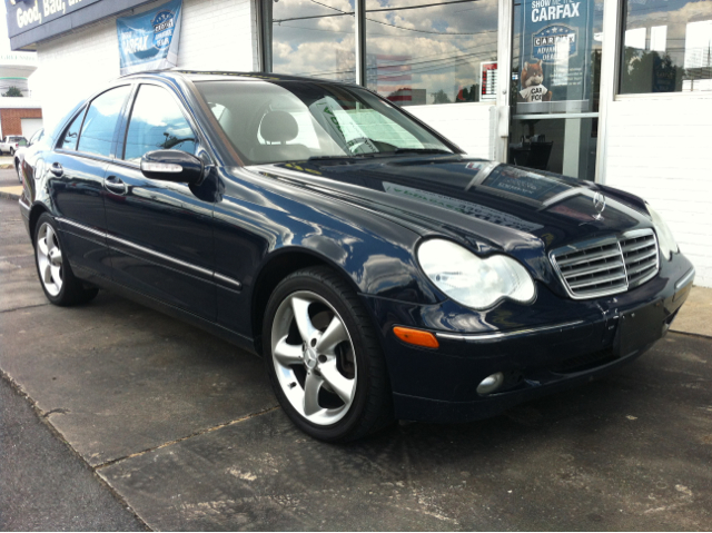 2004 Mercedes-Benz C-Class E-350 Super Duty 158 WB DRW