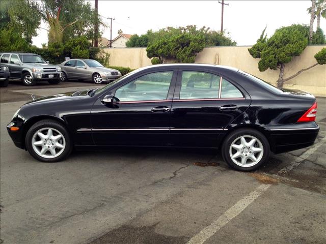 2004 Mercedes-Benz C-Class E-350 Super Duty 158 WB DRW