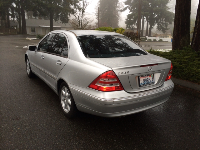 2004 Mercedes-Benz C-Class E-350 Super Duty 158 WB DRW