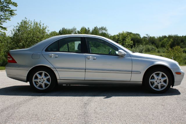 2004 Mercedes-Benz C-Class E-350 Super Duty 158 WB DRW