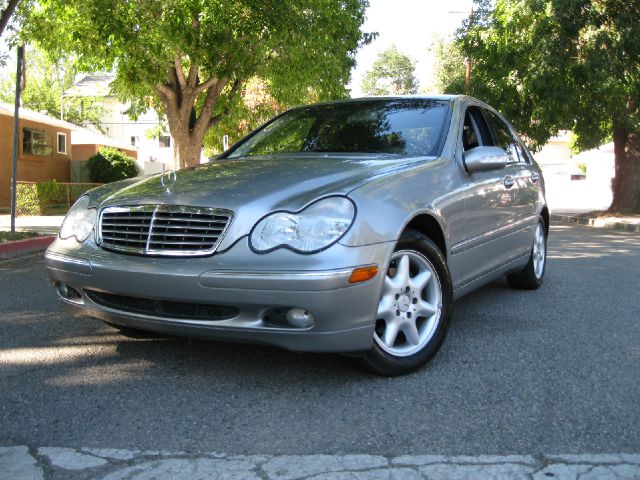 2004 Mercedes-Benz C-Class E-350 Super Duty 158 WB DRW