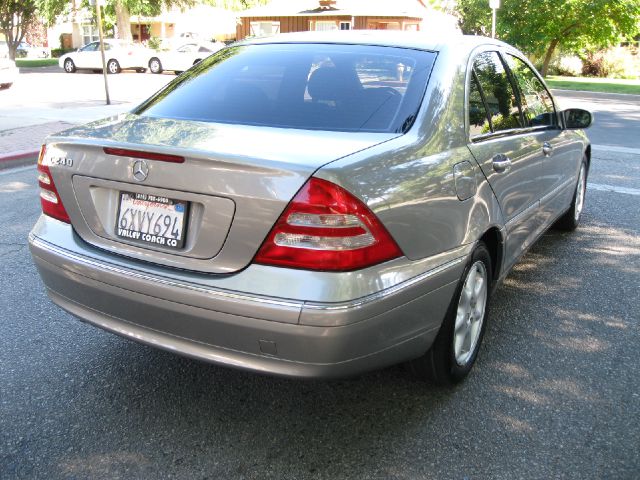 2004 Mercedes-Benz C-Class E-350 Super Duty 158 WB DRW