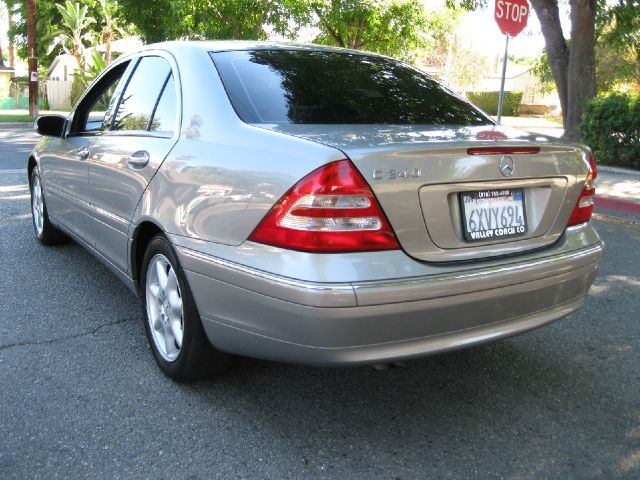 2004 Mercedes-Benz C-Class E-350 Super Duty 158 WB DRW