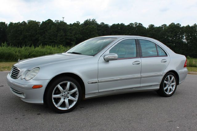 2004 Mercedes-Benz C-Class SE 4 Dr