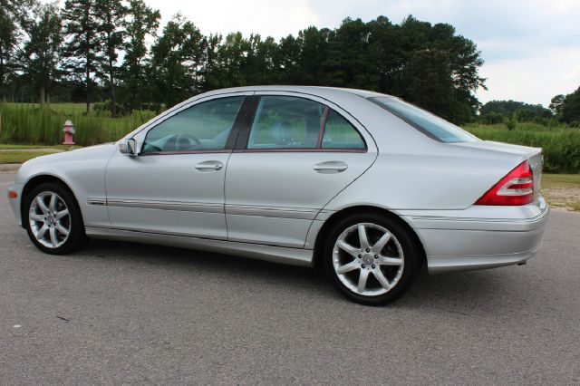 2004 Mercedes-Benz C-Class SE 4 Dr