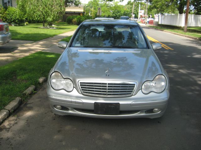 2004 Mercedes-Benz C-Class E-350 Super Duty 158 WB DRW