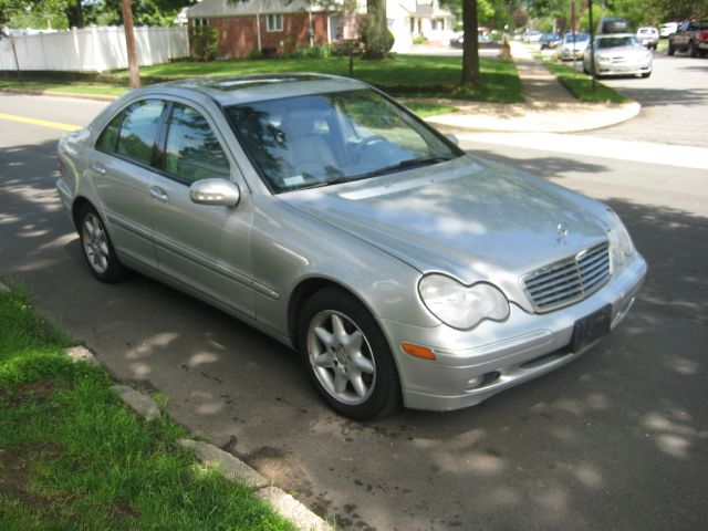 2004 Mercedes-Benz C-Class E-350 Super Duty 158 WB DRW