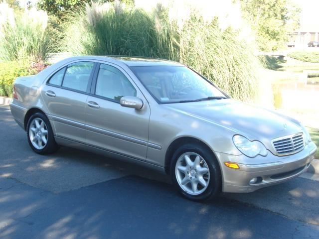 2004 Mercedes-Benz C-Class 3.2 TL - Extra Sharp