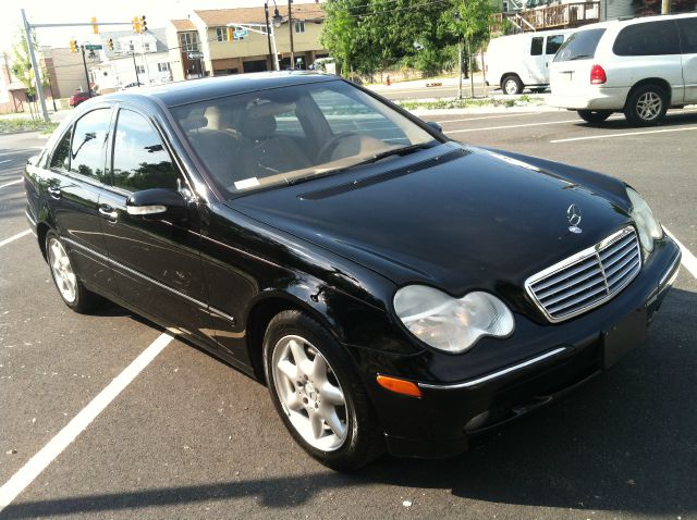 2004 Mercedes-Benz C-Class E-350 Super Duty 158 WB DRW