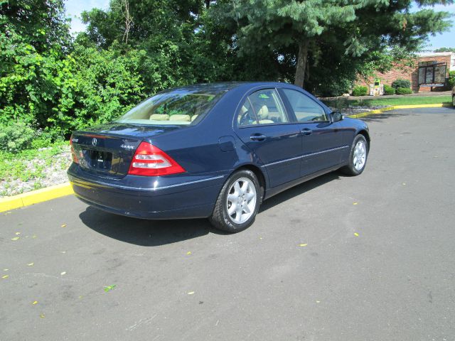 2004 Mercedes-Benz C-Class E-350 Super Duty 158 WB DRW