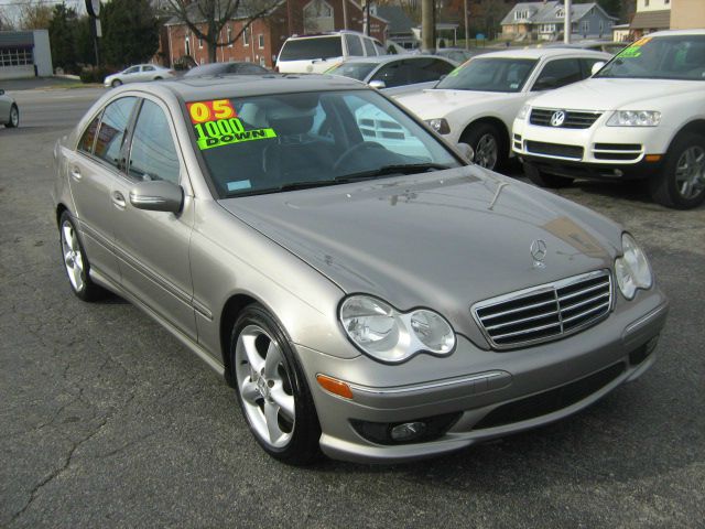 2005 Mercedes-Benz C-Class 5DR 4WD CREW CA