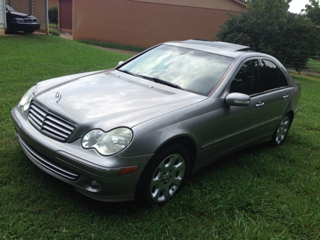 2005 Mercedes-Benz C-Class LTZ Sport Utility Pickup 4D 5 1/4 Ft