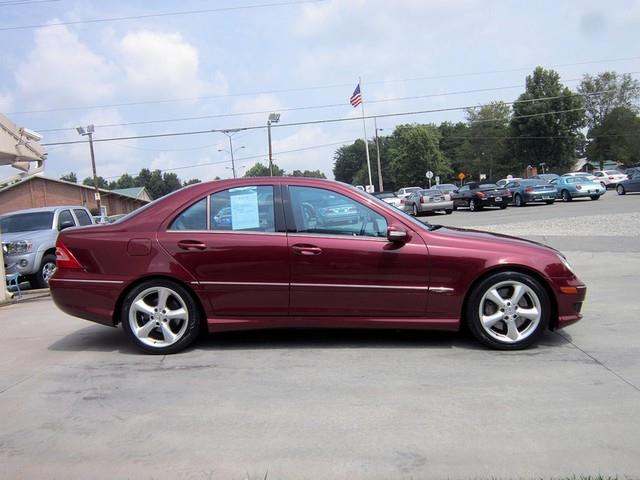 2005 Mercedes-Benz C-Class Reg Cab Flareside 126 4WD