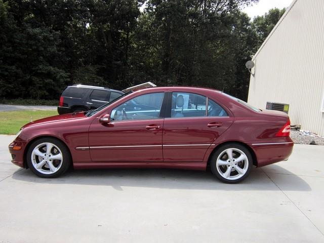 2005 Mercedes-Benz C-Class Reg Cab Flareside 126 4WD