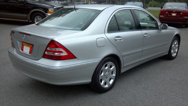 2005 Mercedes-Benz C-Class Series 4