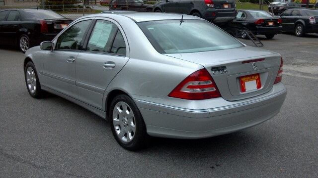 2005 Mercedes-Benz C-Class Series 4